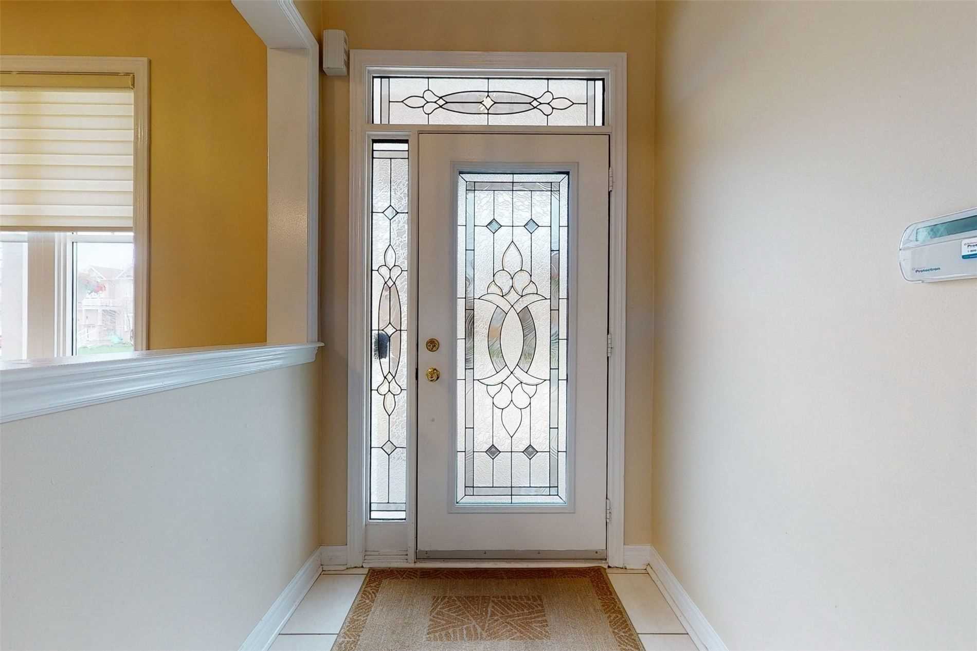 19 Outlook Ave
