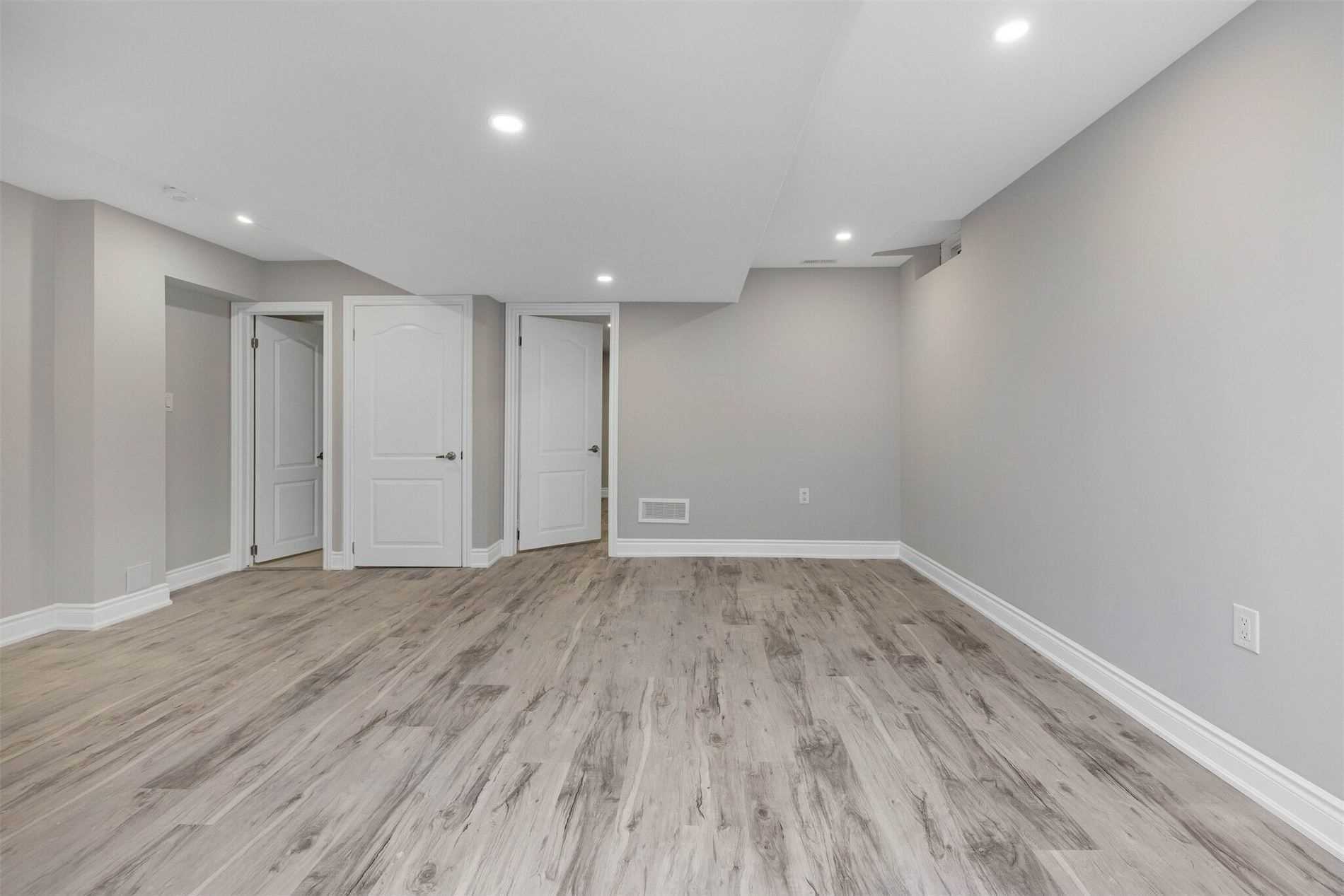 19 Outlook Ave