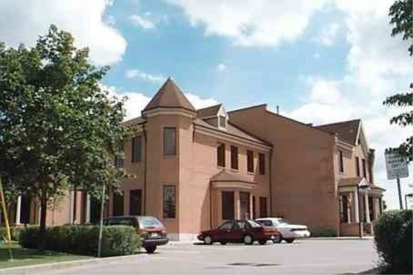 1100 Central Pkwy W, Mississauga