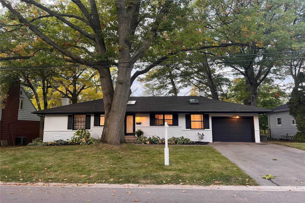 832 Shadeland Ave, Burlington