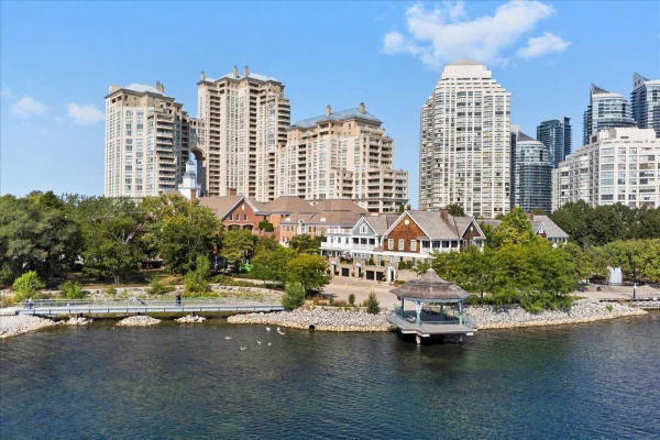 2287 Lake Shore Blvd W, Toronto