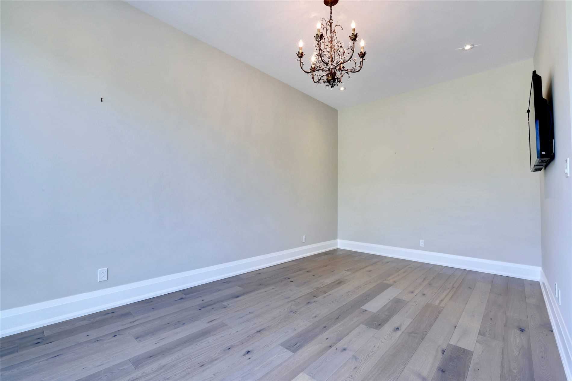 10 Maple Grove Dr, #8