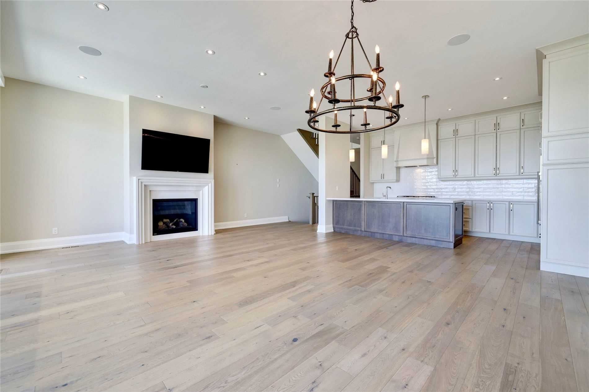 10 Maple Grove Dr, #8