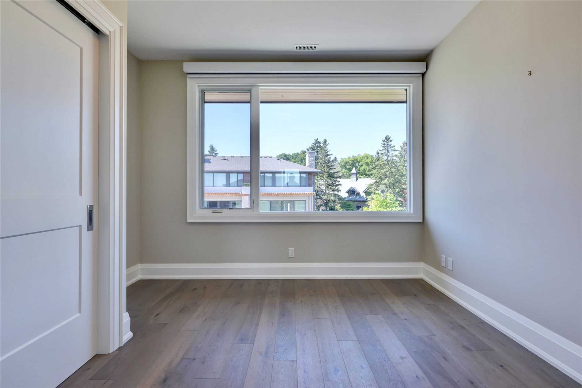 10 Maple Grove Dr, #8