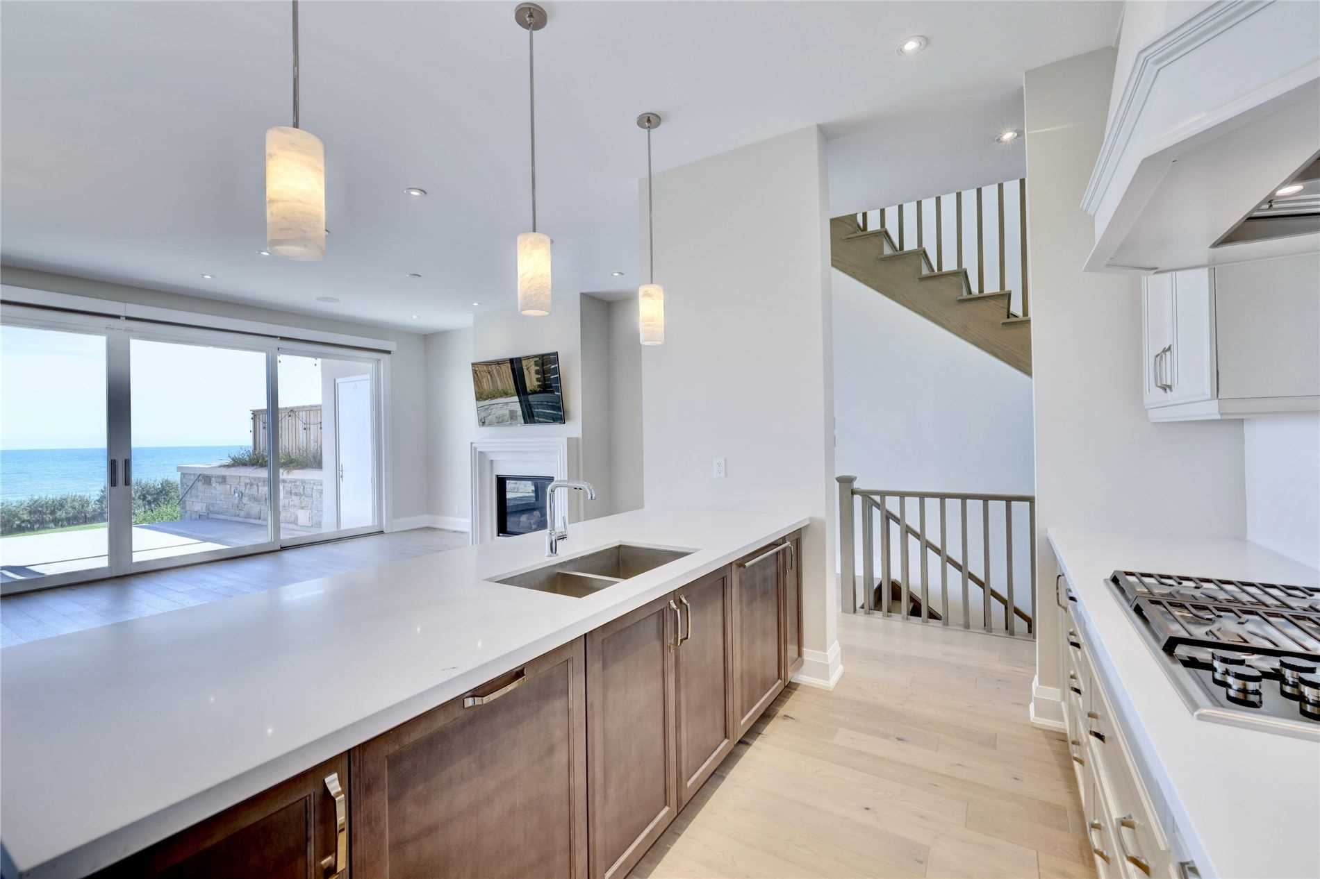 10 Maple Grove Dr, #8