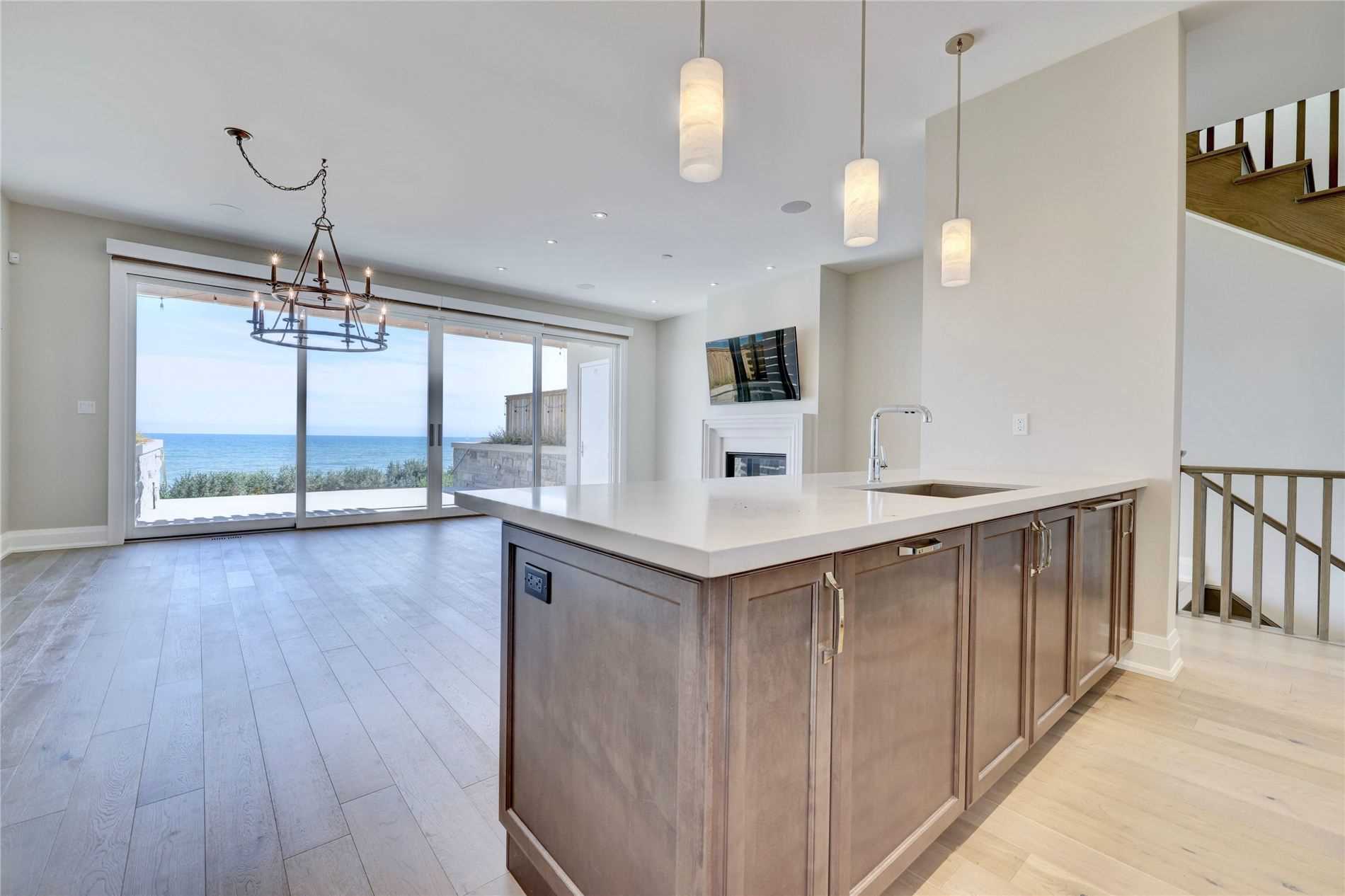 10 Maple Grove Dr, #8