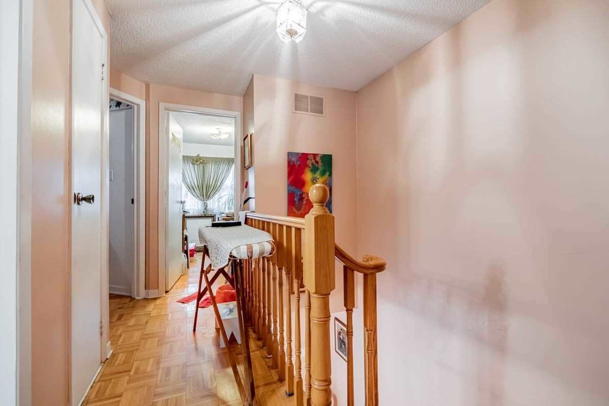 Listing W5859198 - Large Photo # 16