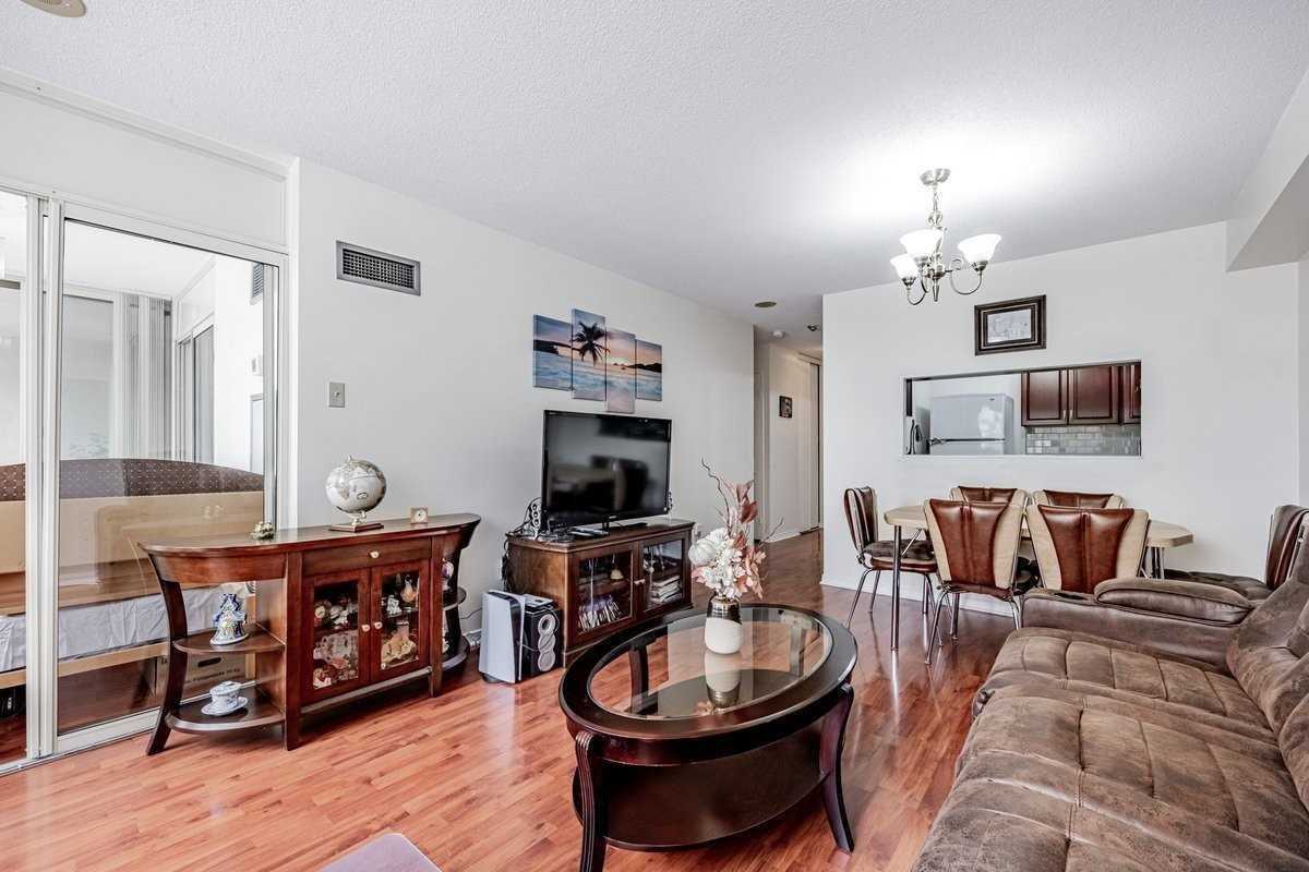 Listing W5859348 - Large Photo # 11
