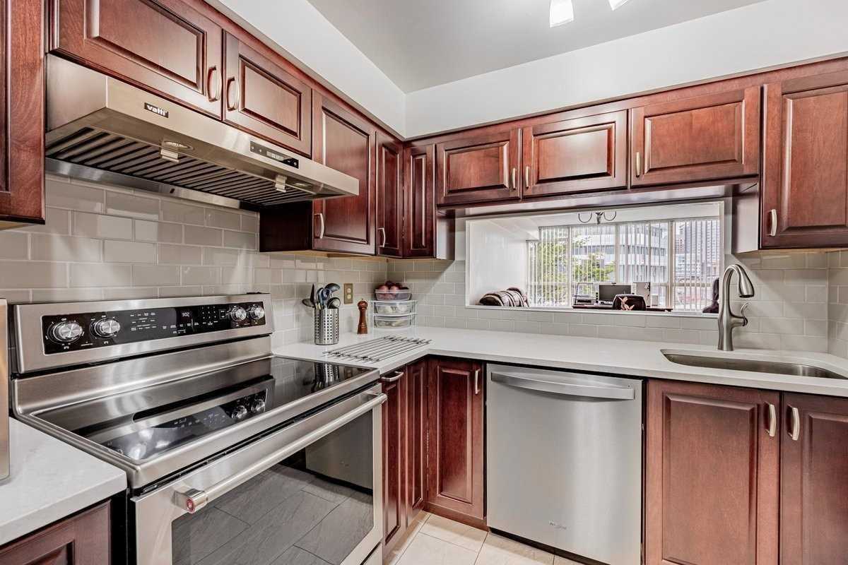 Listing W5859348 - Large Photo # 6