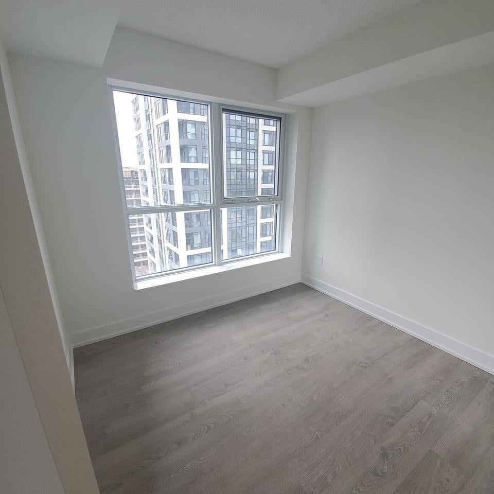 9 Mabelle Avenue, #2318