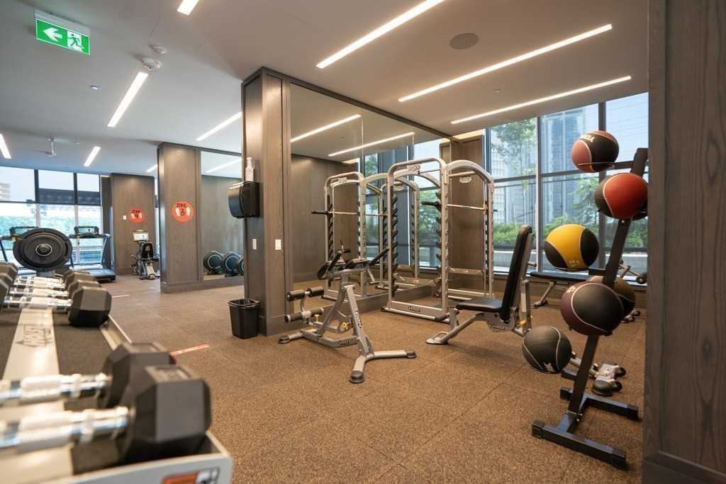 9 Mabelle Avenue, #2318