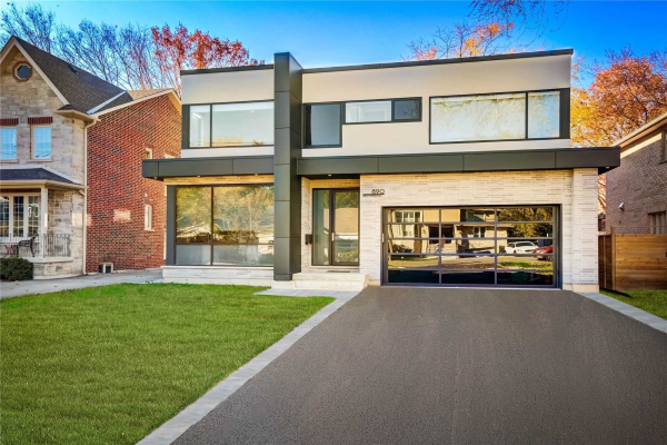 890 Beechwood Ave, Mississauga
