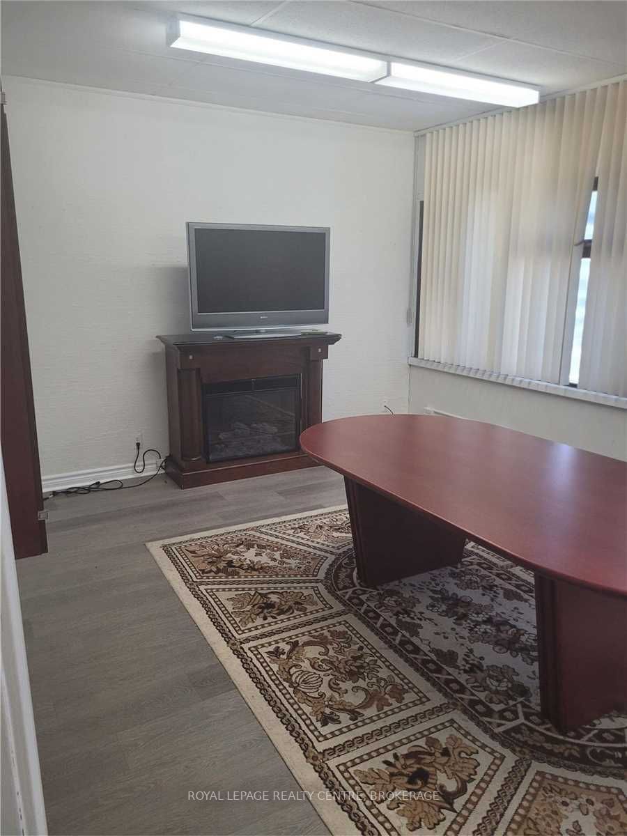 Listing W5860645 - Large Photo # 4