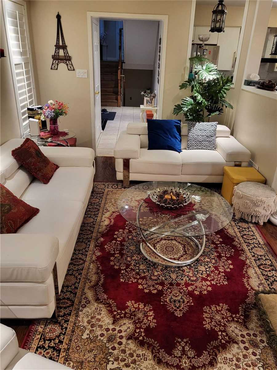 Listing W5860770 - Large Photo # 4