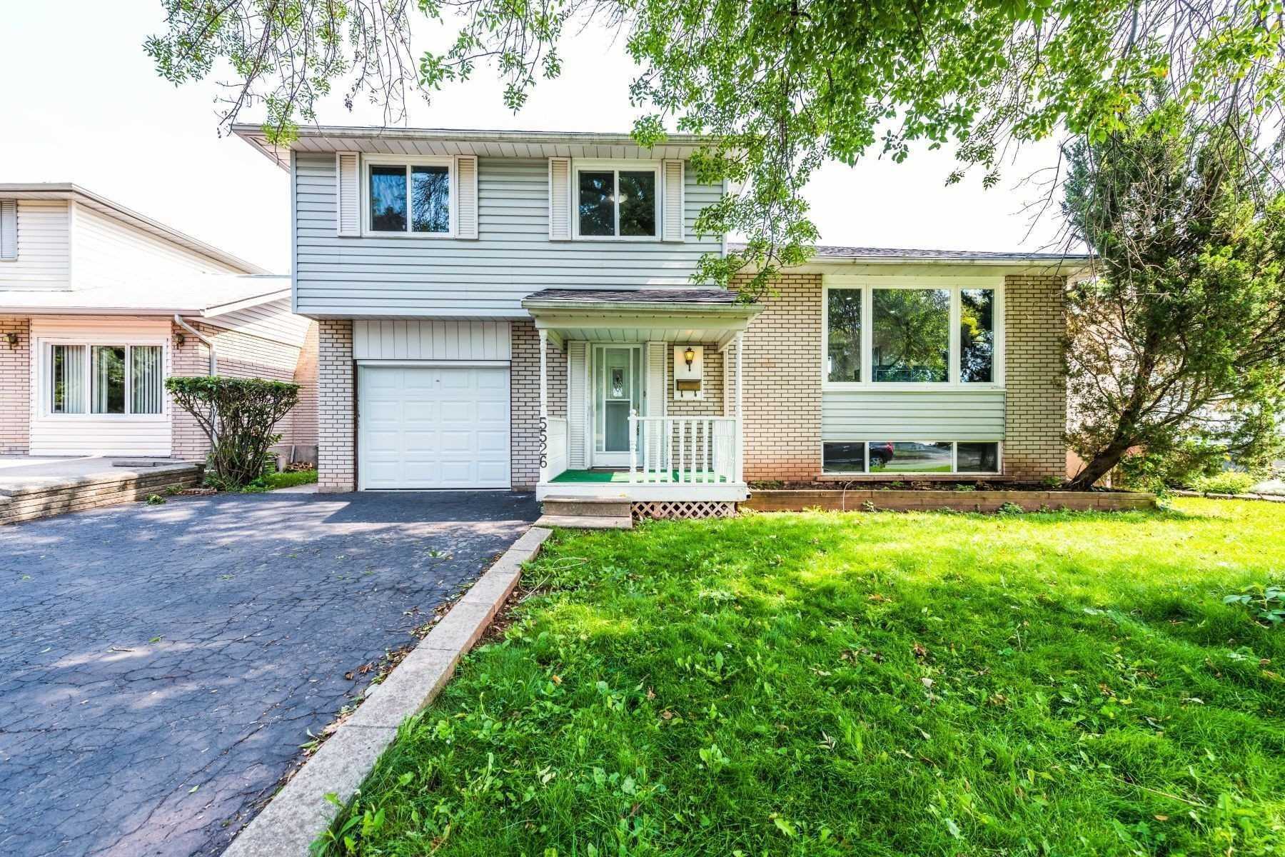 5526 Romanwood Crescent