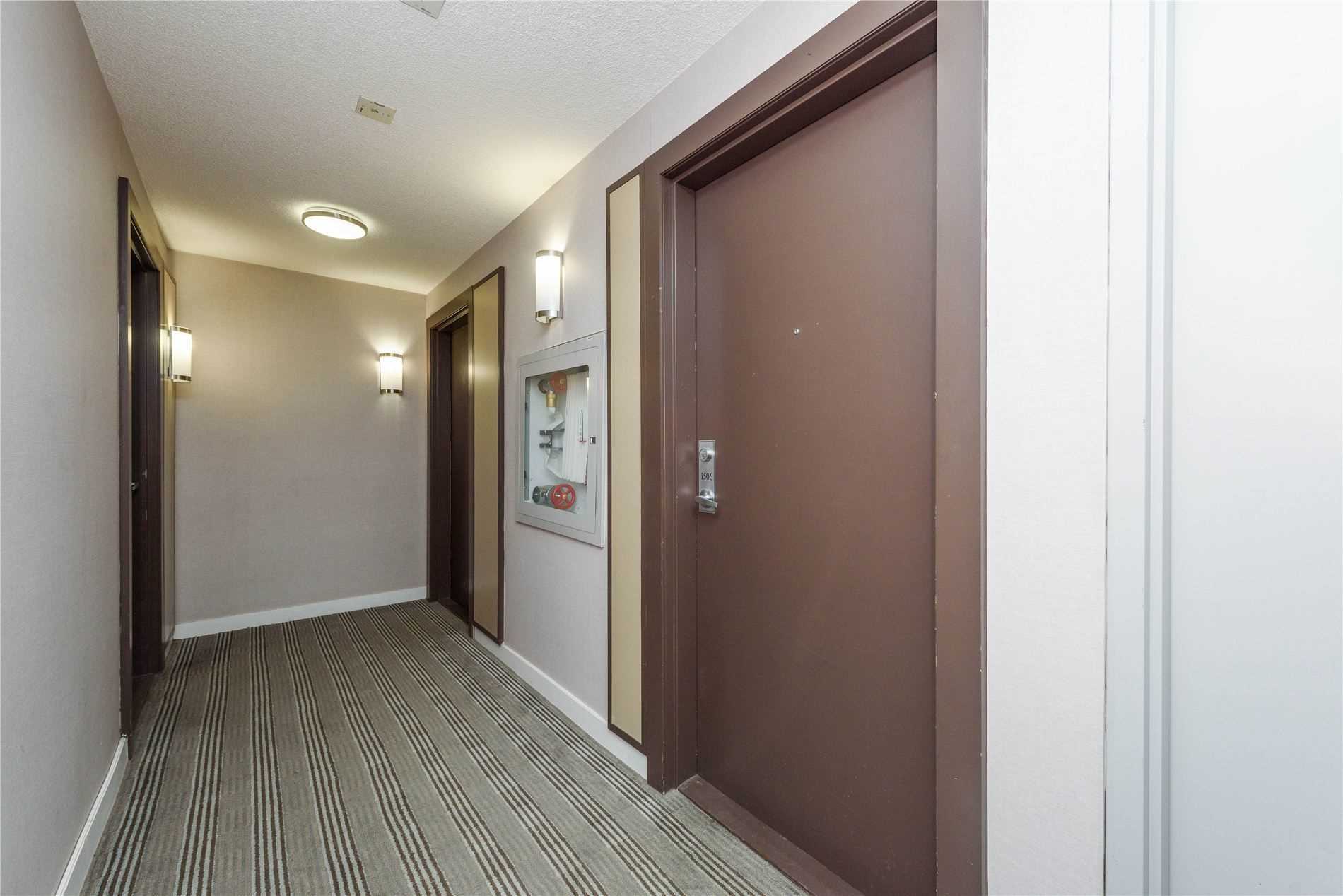 Listing W5861090 - Large Photo # 3