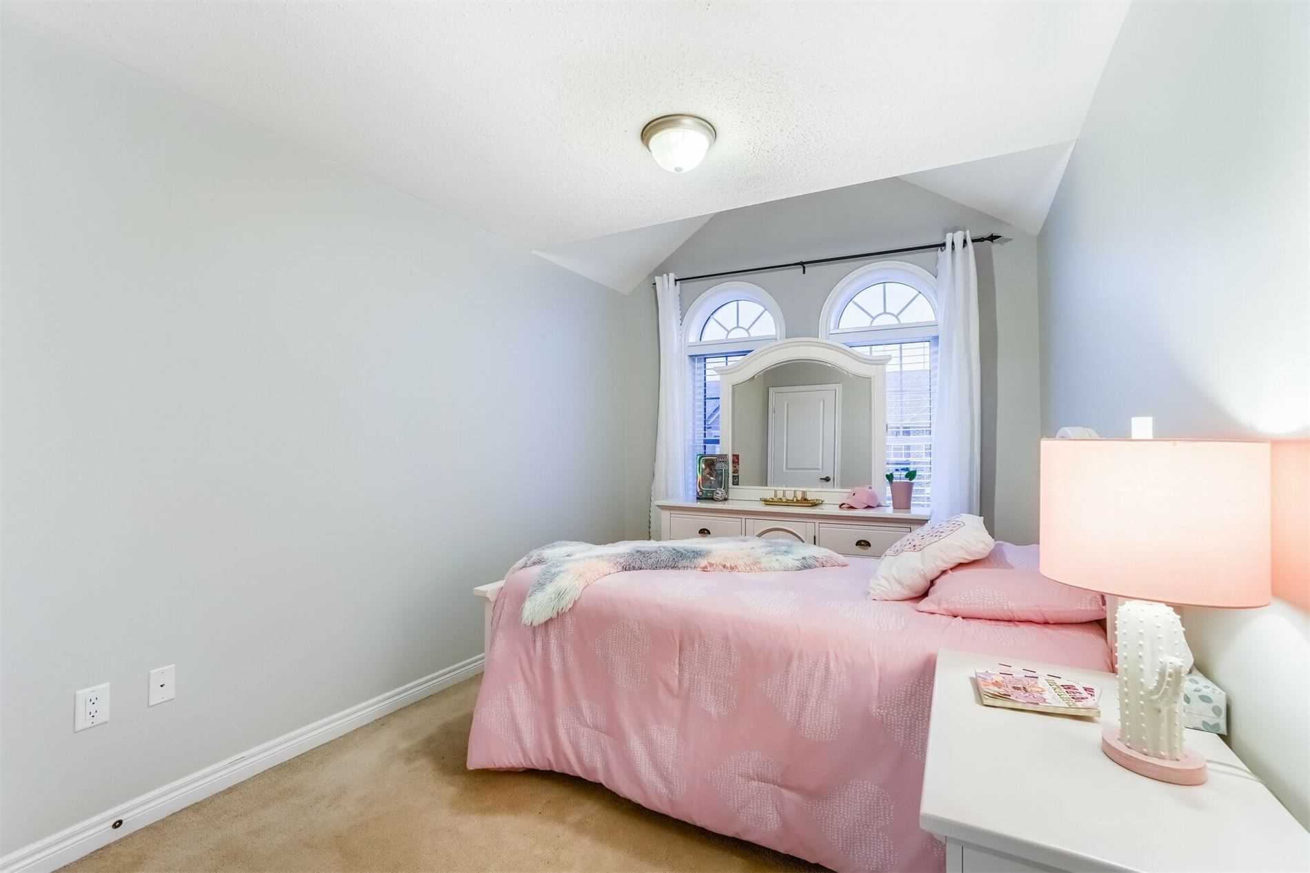 11 Tormore Road