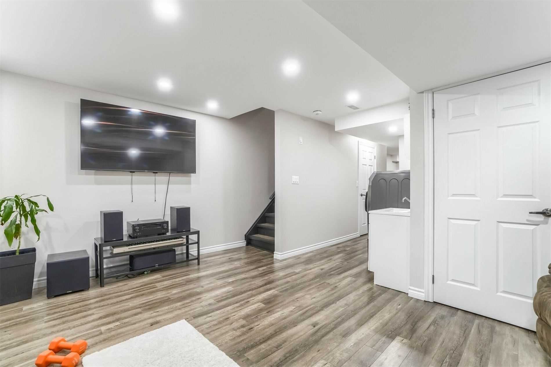 11 Tormore Road