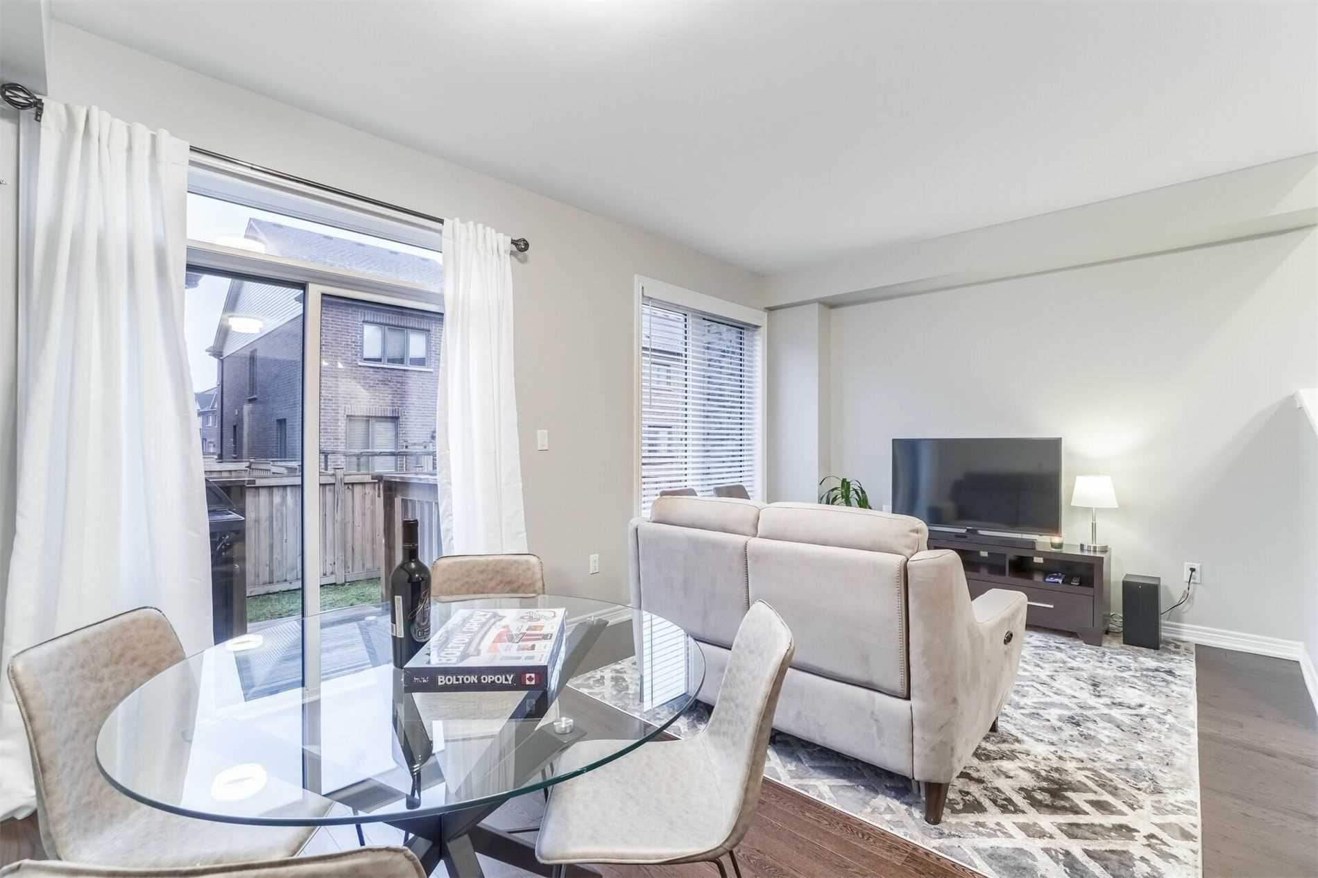 11 Tormore Road