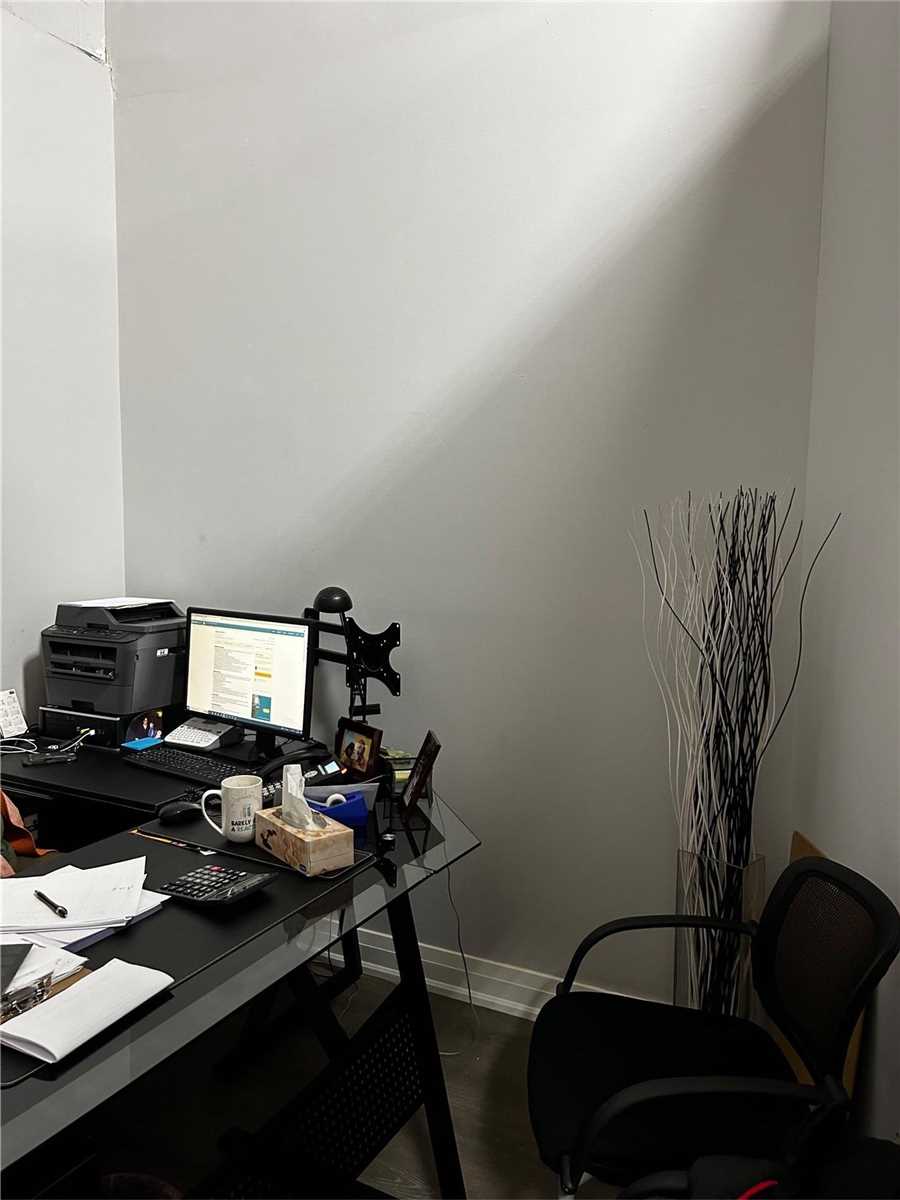 Listing W5861245 - Large Photo # 9