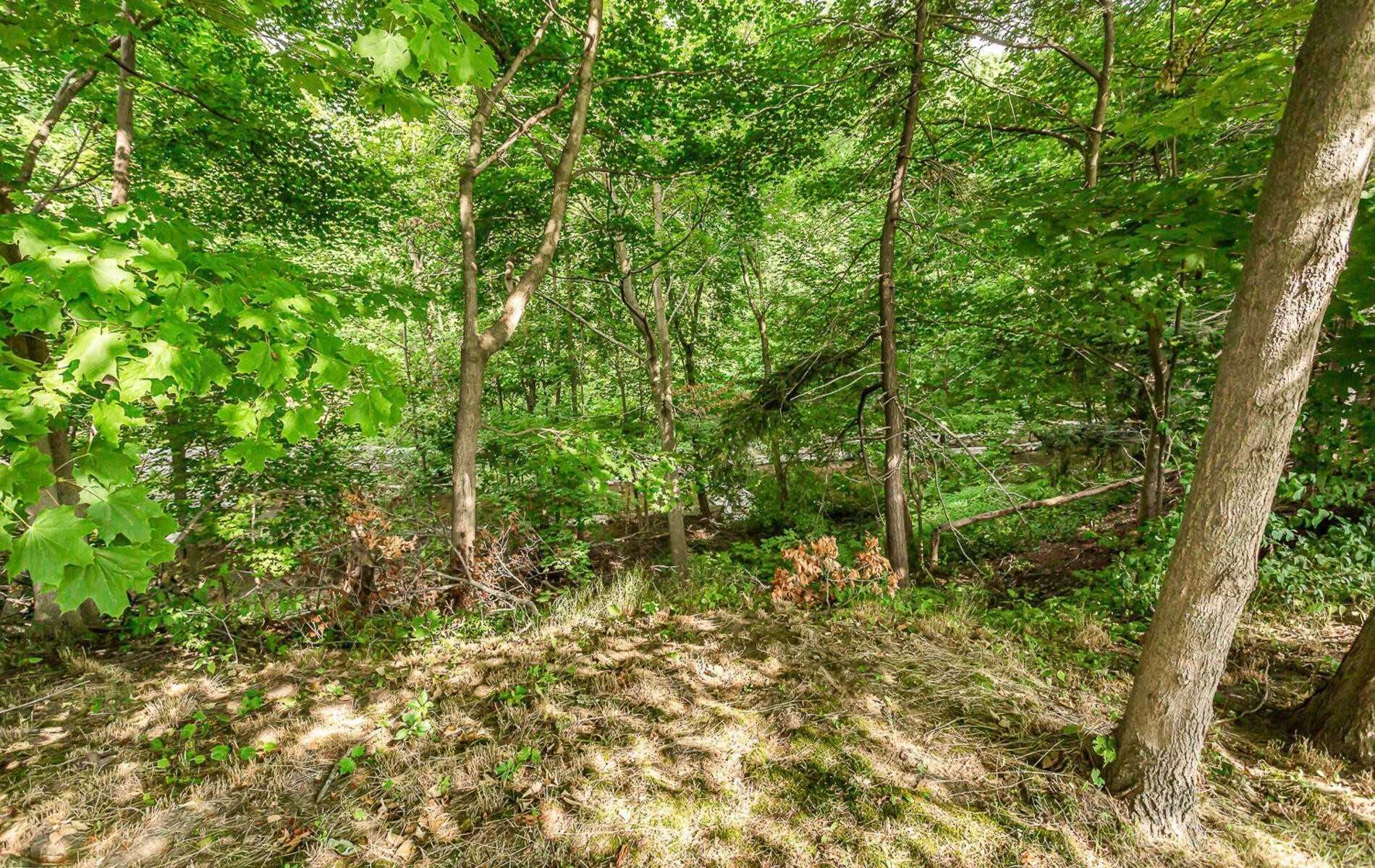 1697 Missenden Cres
