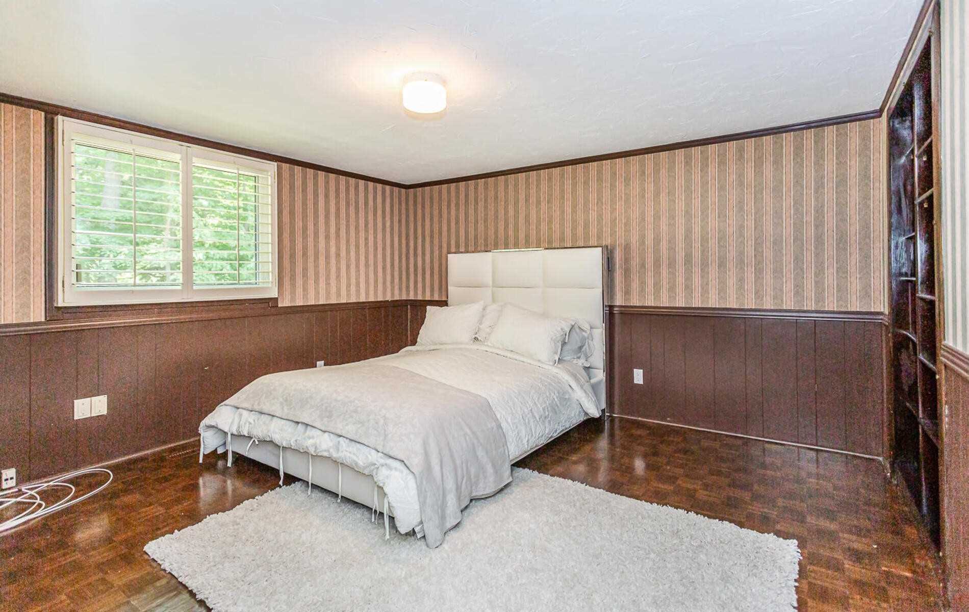 1697 Missenden Cres