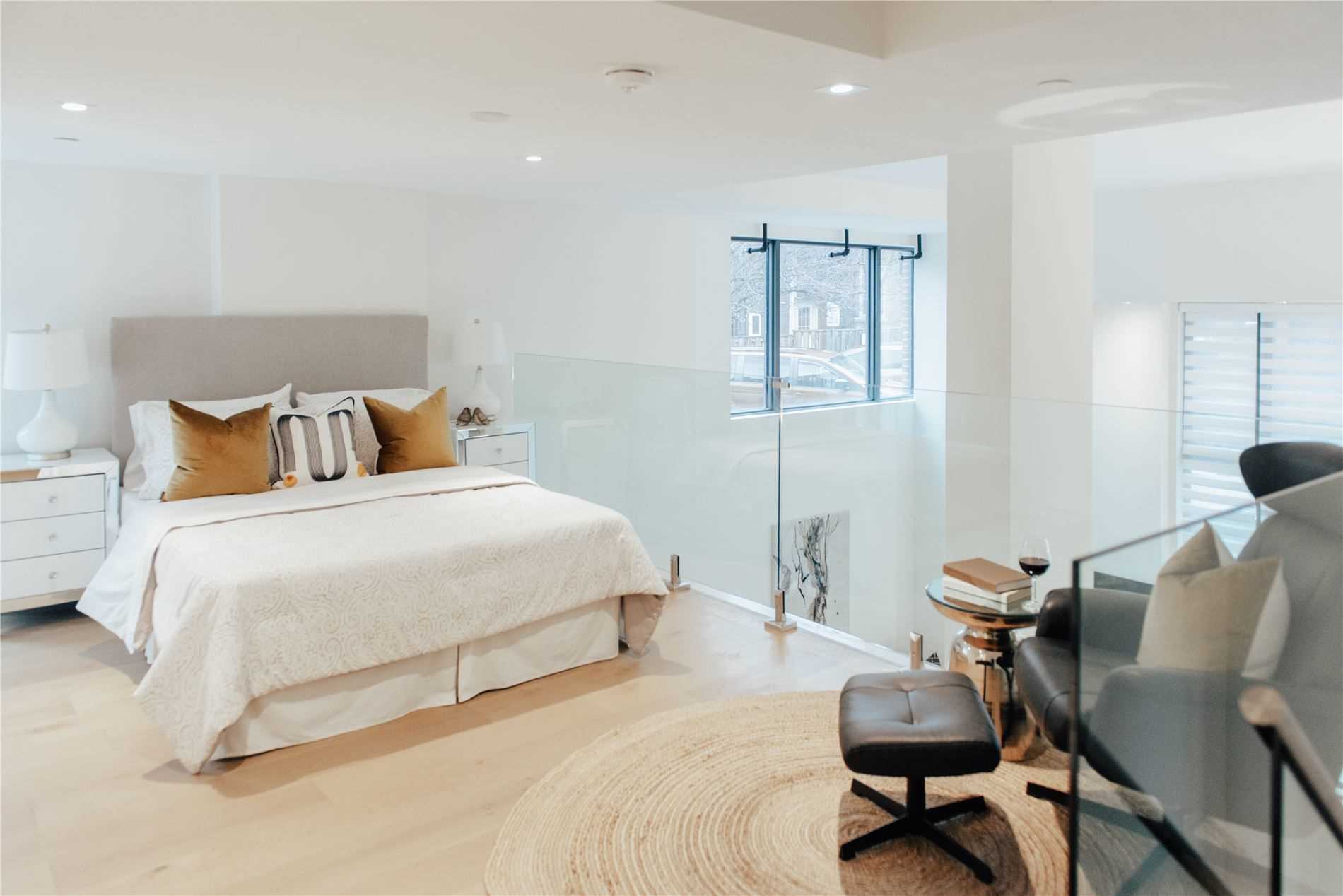430 Roncesvalles Avenue, #105