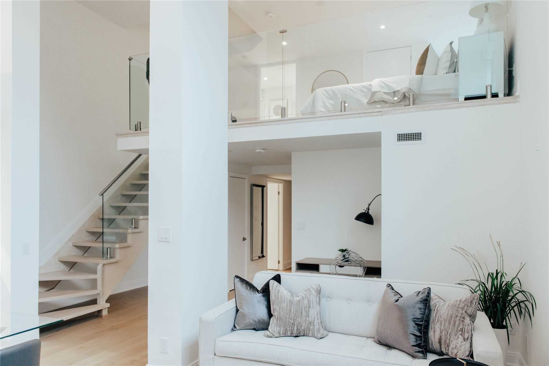 430 Roncesvalles Avenue, #105