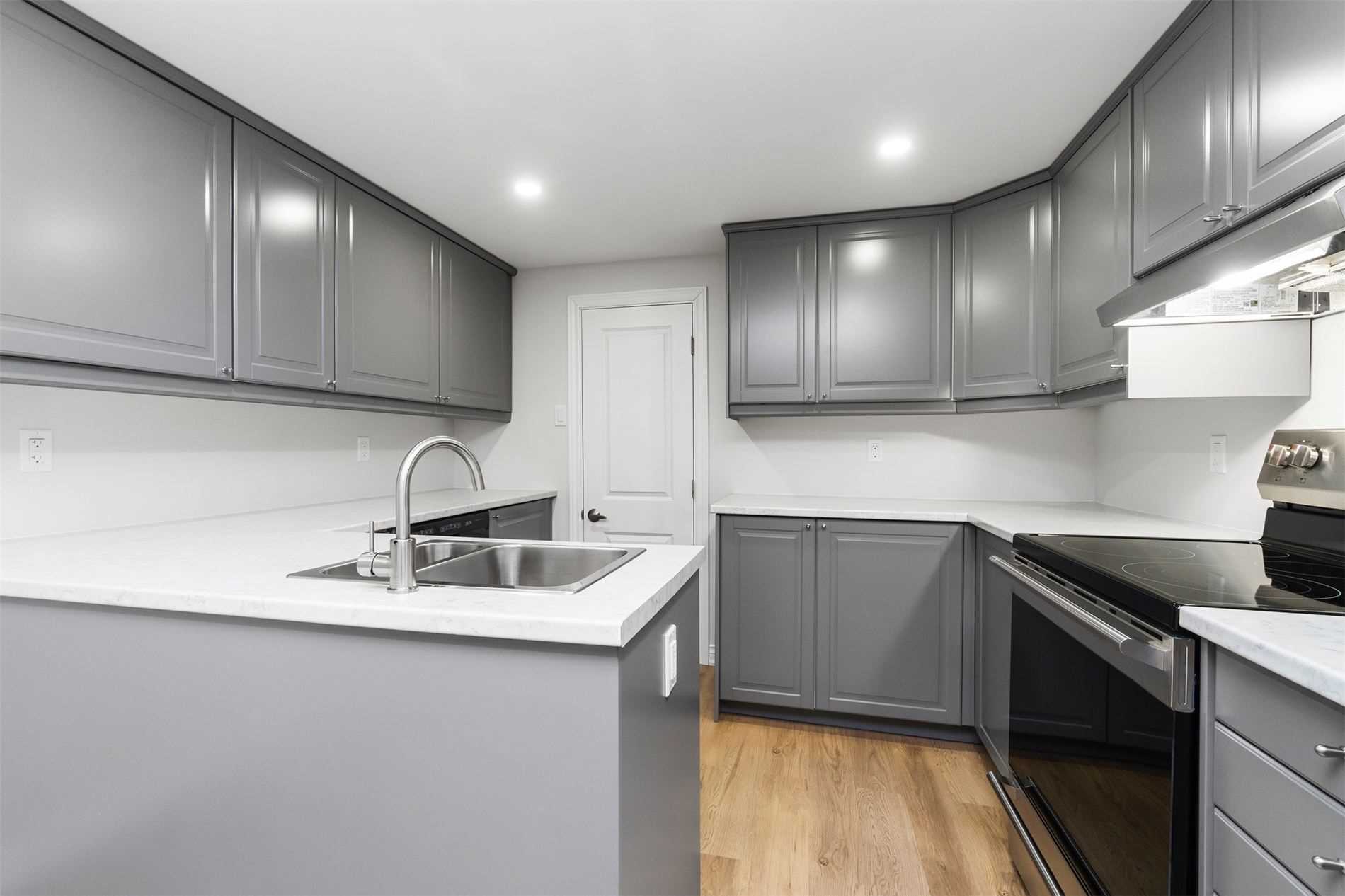 8 Carysfort Road, #Lower