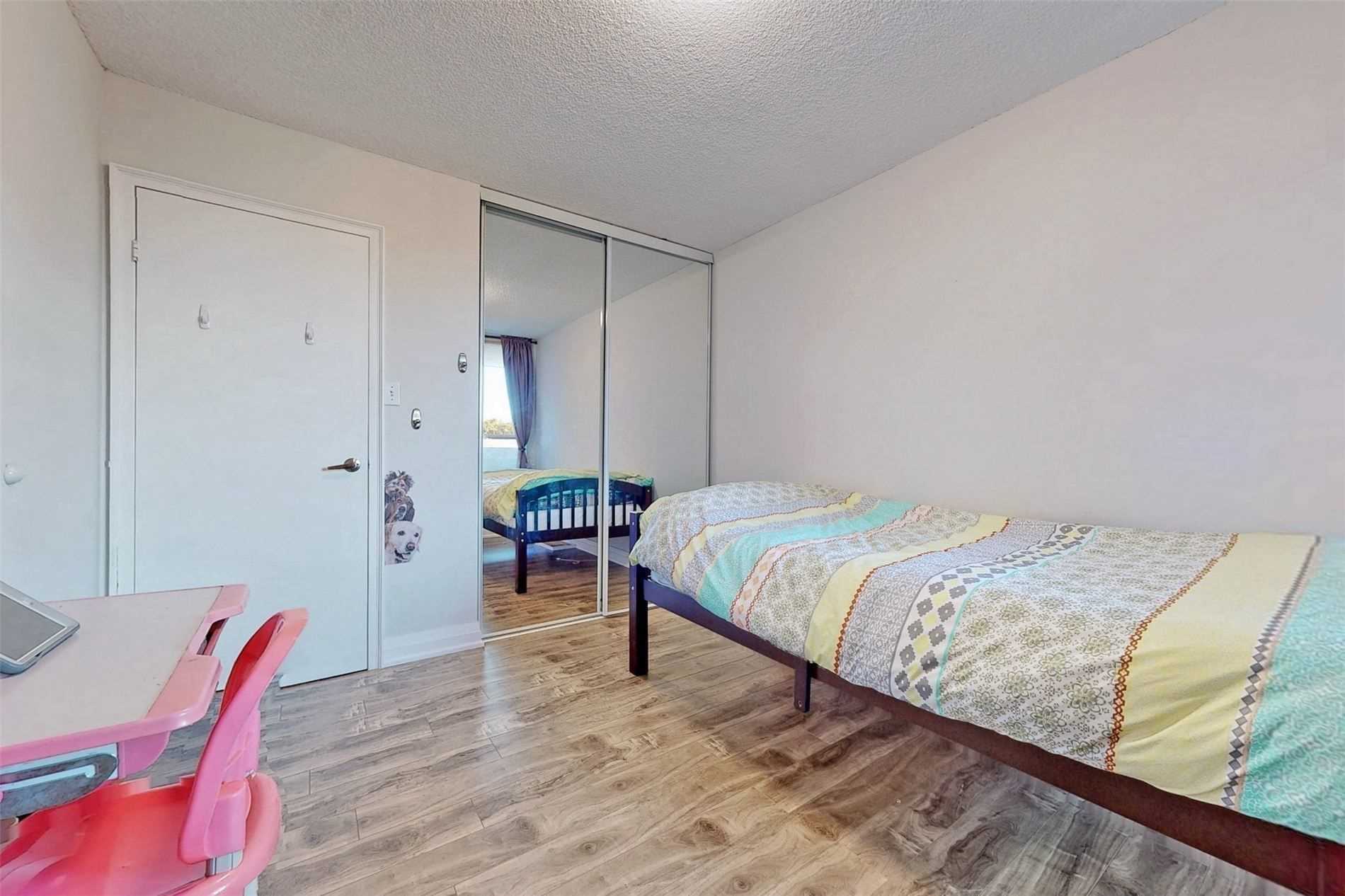 Listing W5862261 - Large Photo # 19