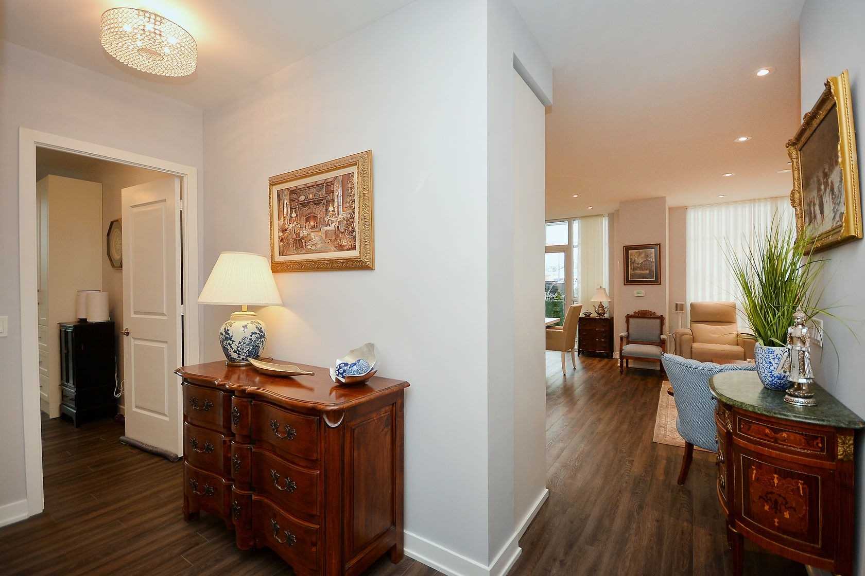 4699 Glen Erin Dr, #109