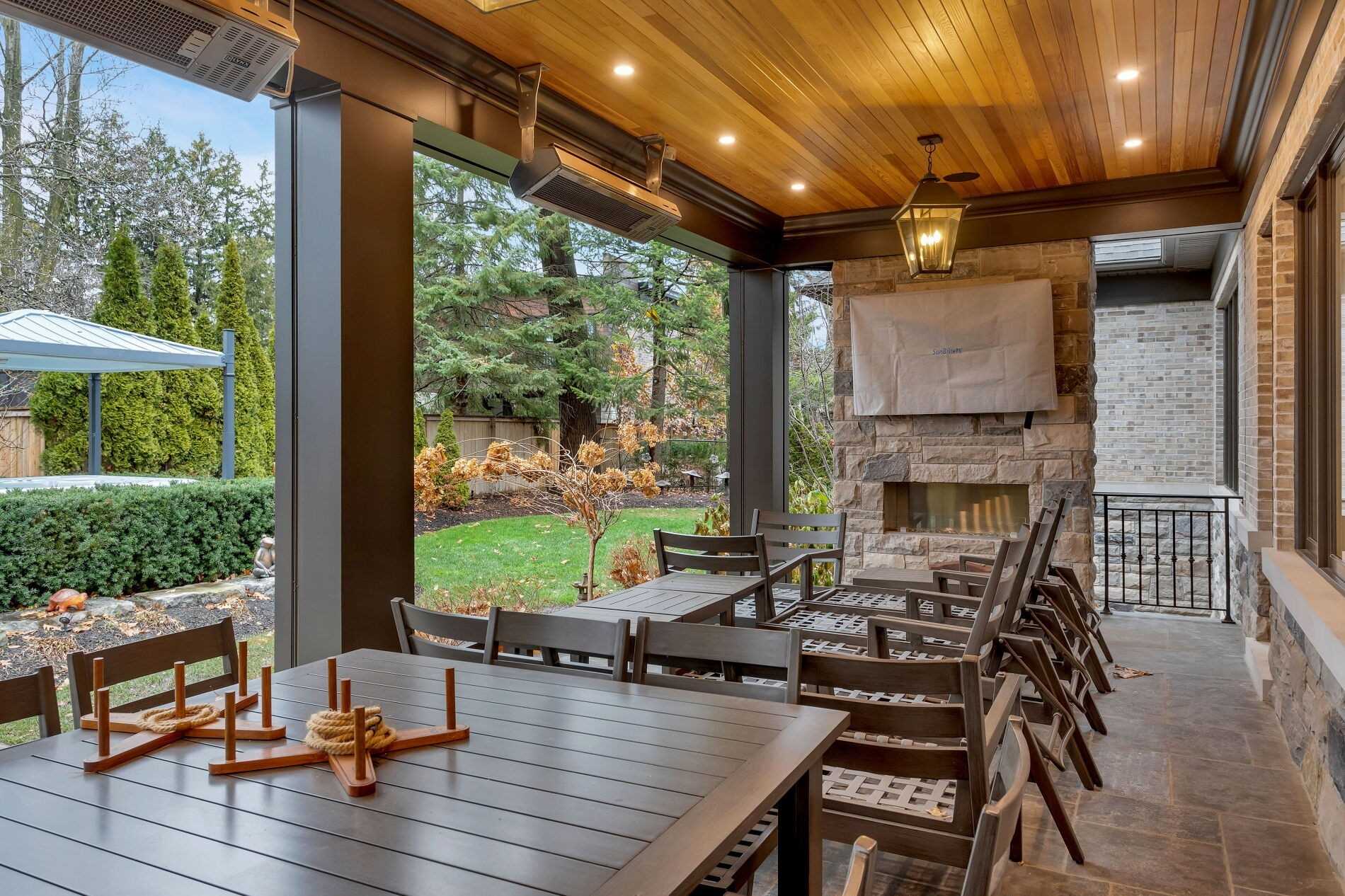 3095 Woodland Park Dr