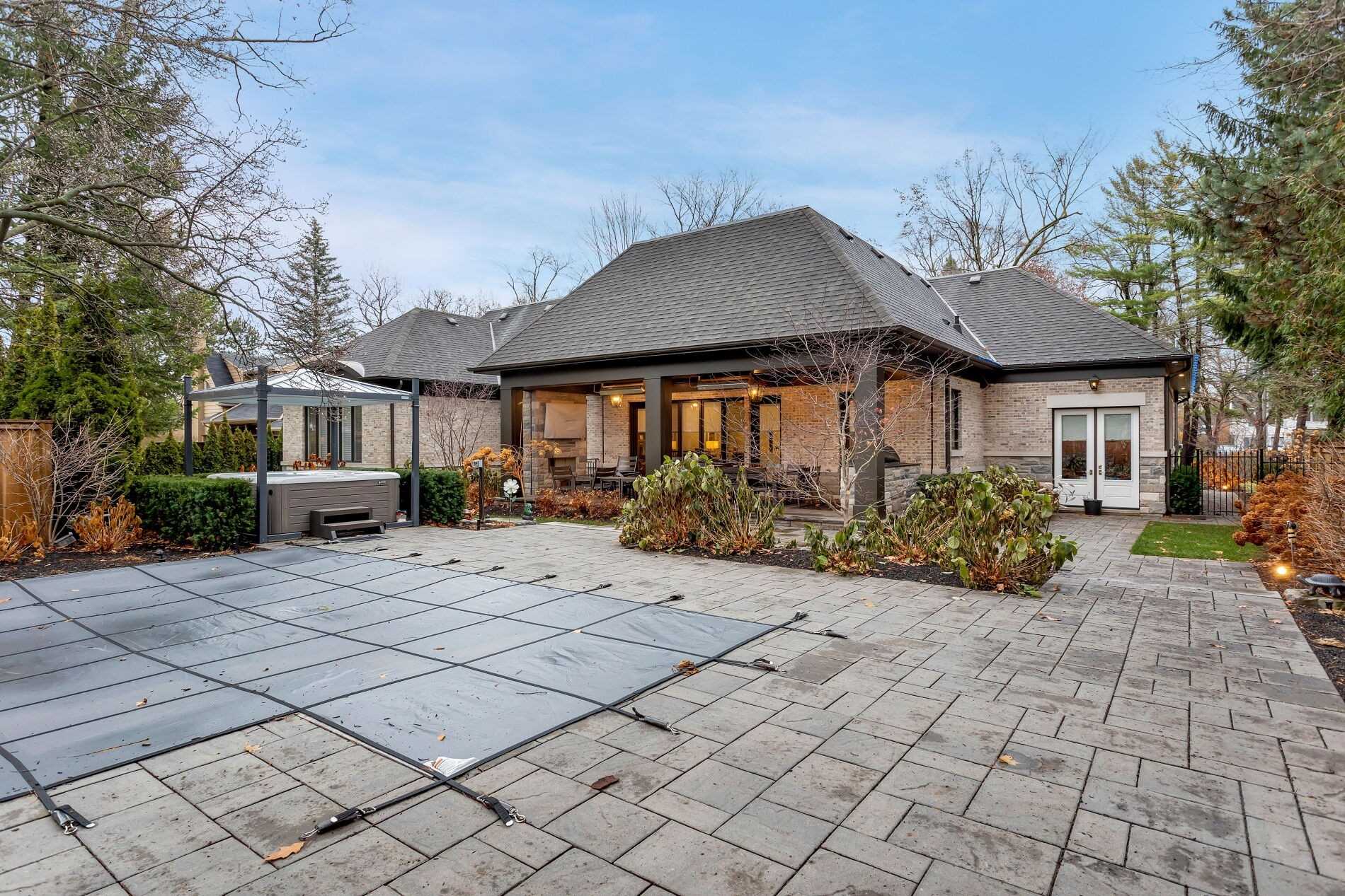 3095 Woodland Park Dr
