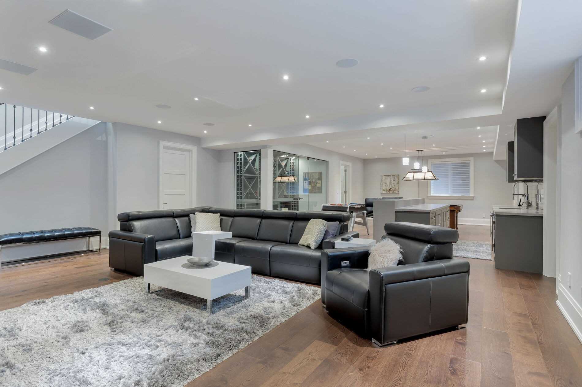 3095 Woodland Park Dr