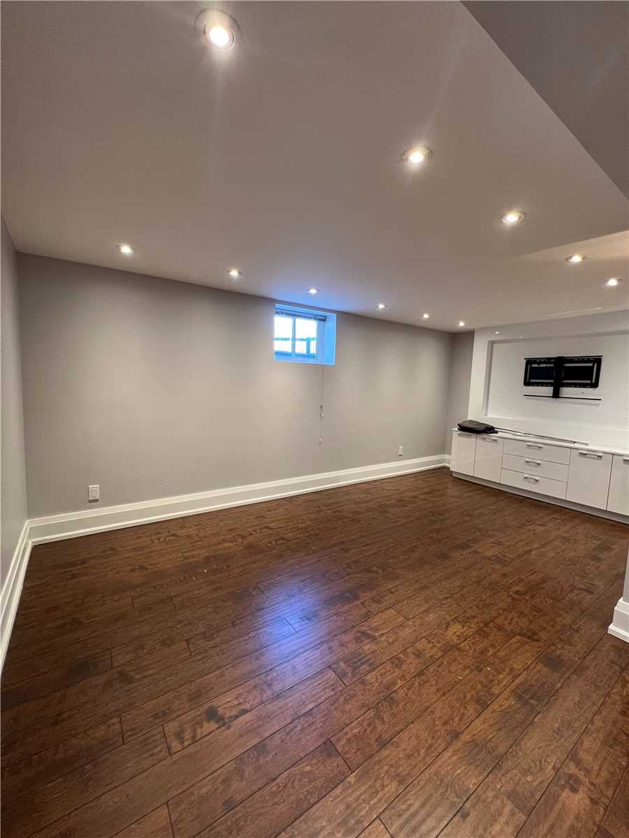Listing W5862845 - Large Photo # 37
