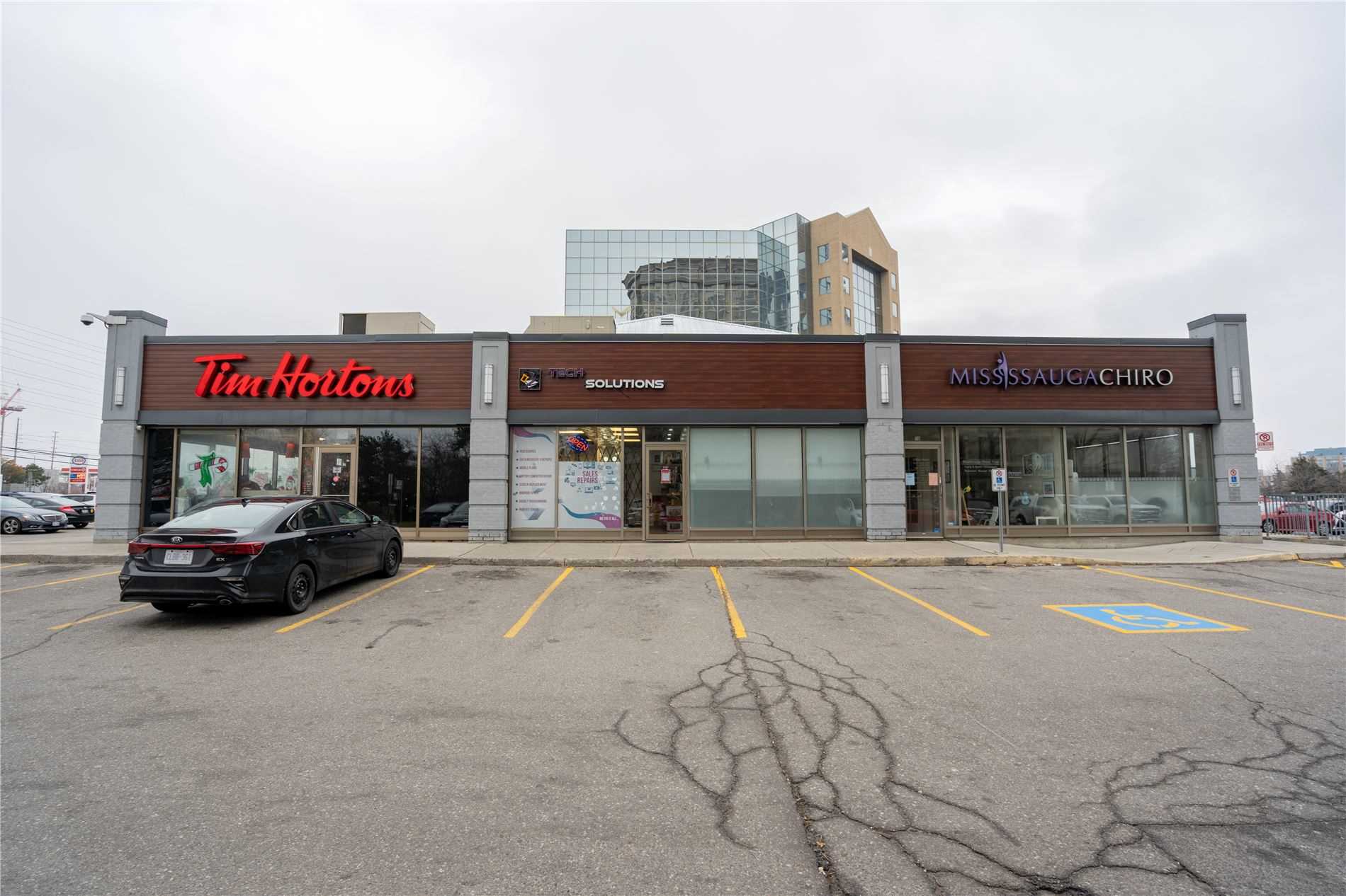 30 Eglinton Ave W, #19
