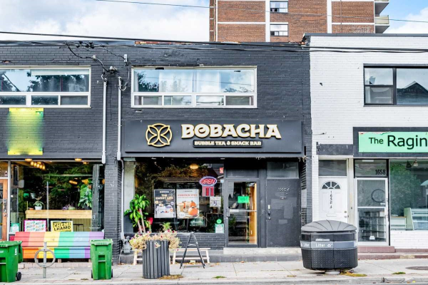1660 Queen St, Toronto
