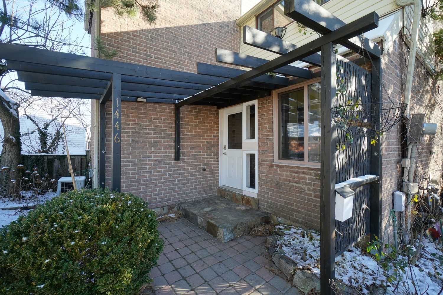 1446 Ithaca Crt