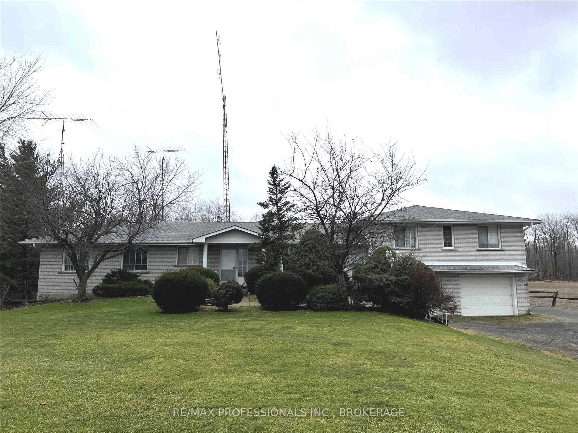 Listing W5863246 - Large Photo # 1