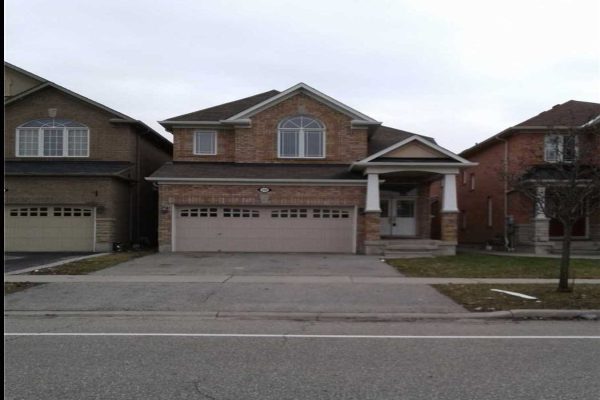 342 Panhellenic Dr, Mississauga
