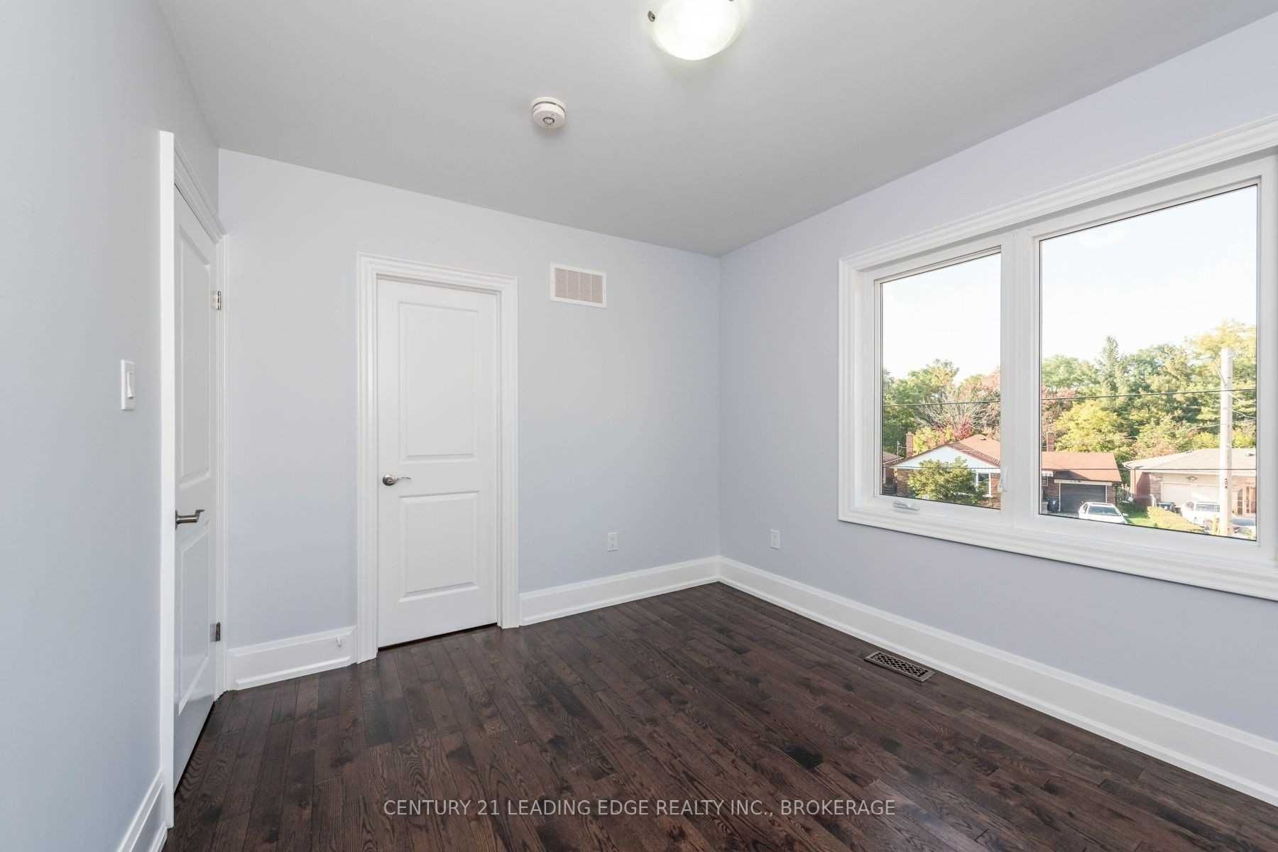 669 Roding Street