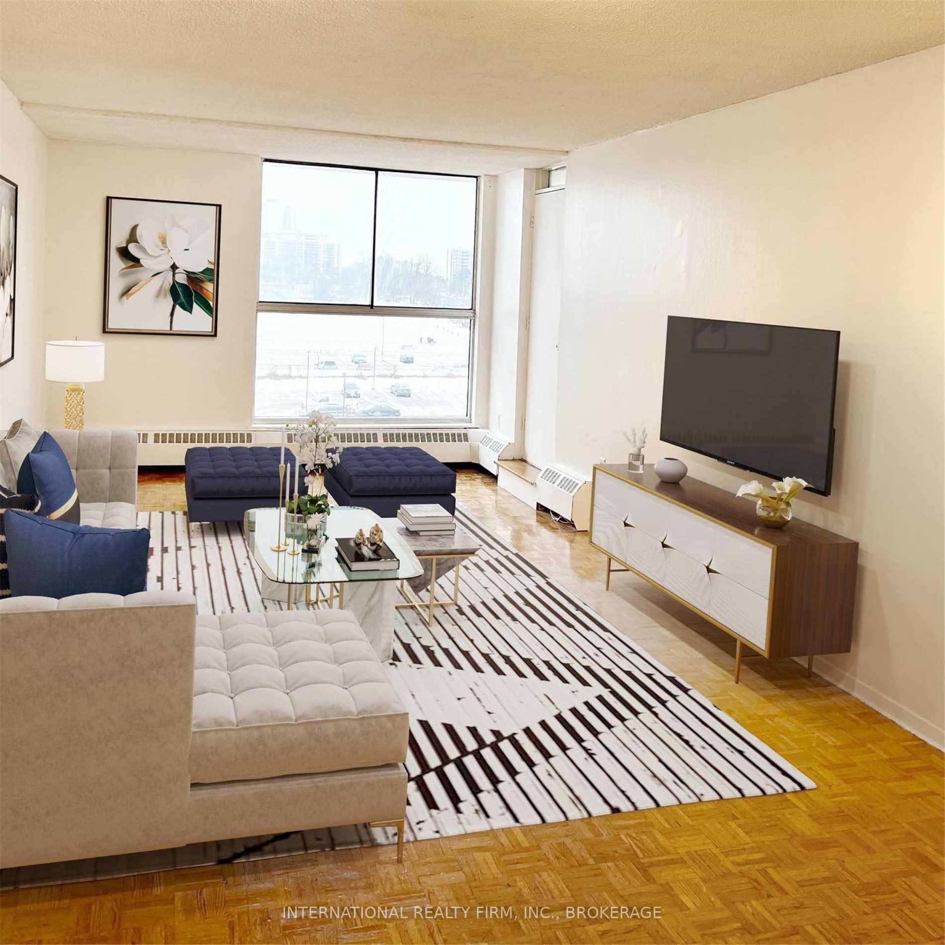 Listing W5865240 - Large Photo # 1