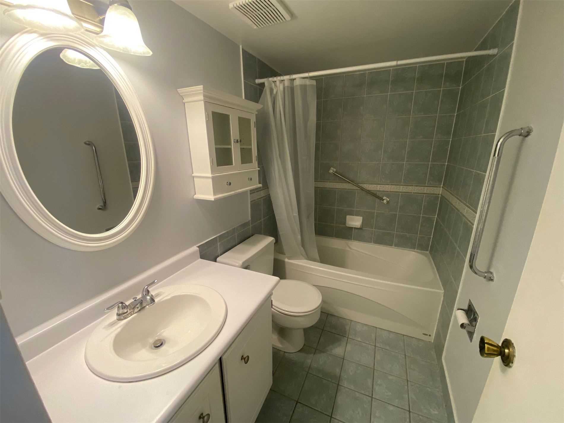 11 Wincott Drive, #711