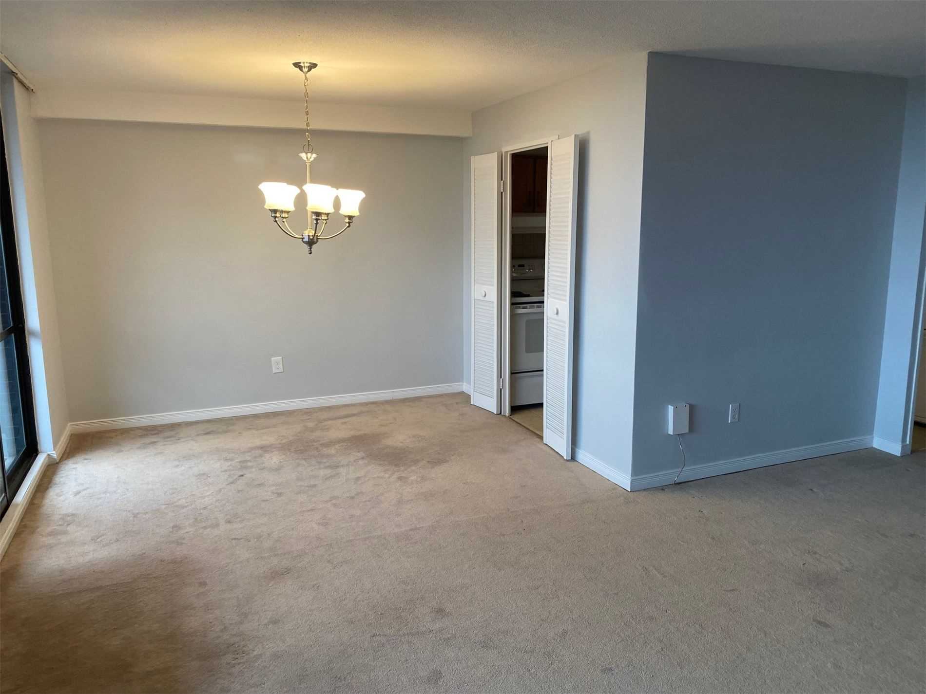 11 Wincott Drive, #711