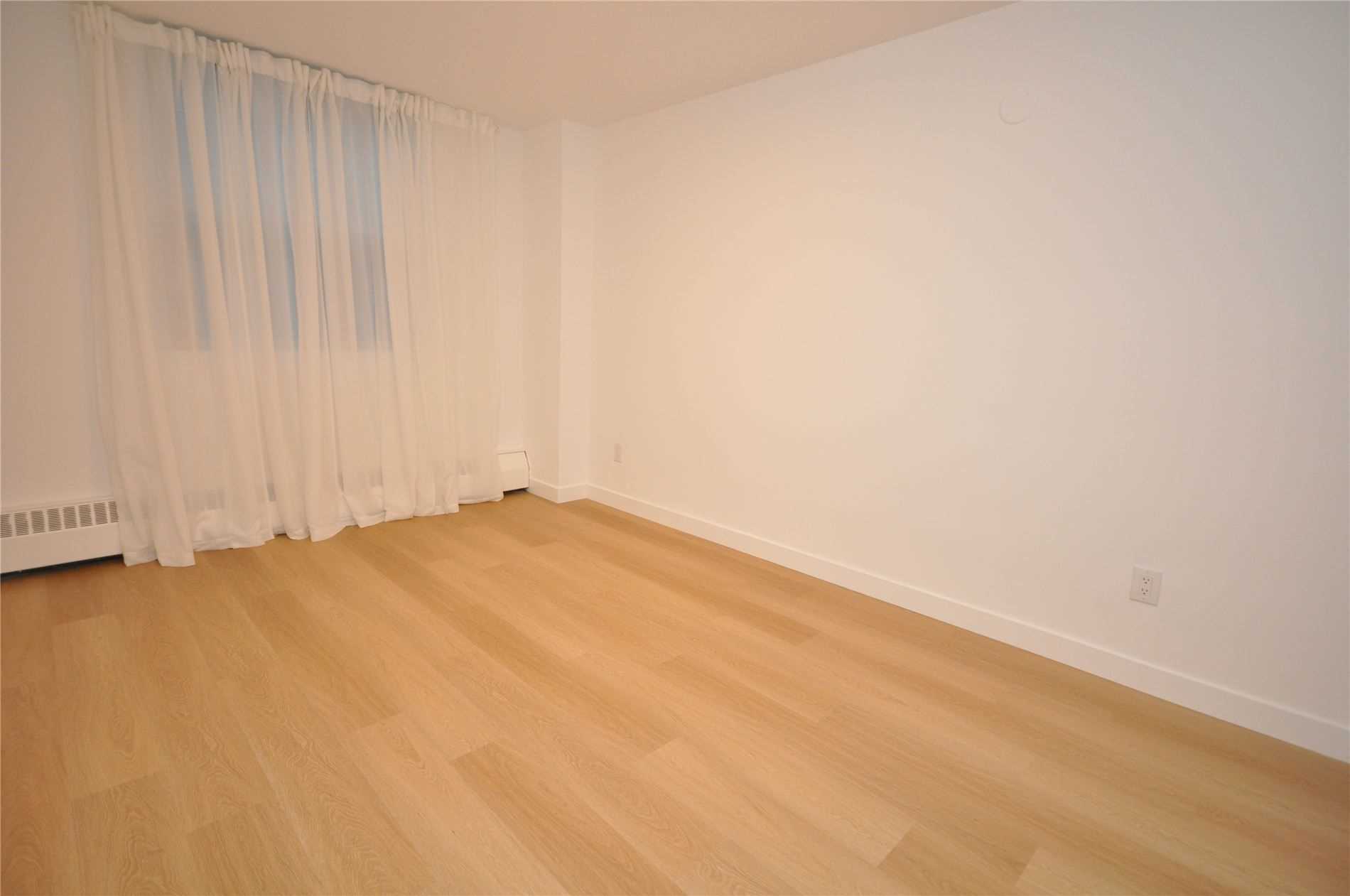 Listing W5865927 - Large Photo # 10