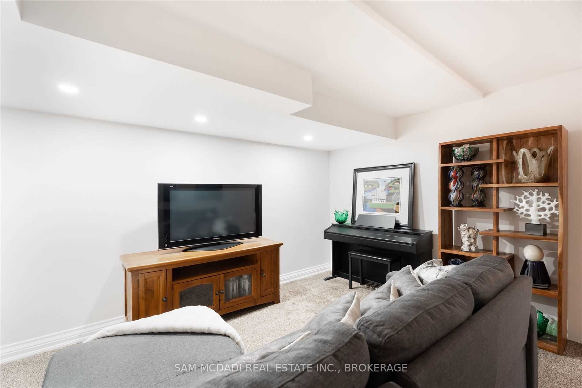 Listing W5866330 - Large Photo # 28