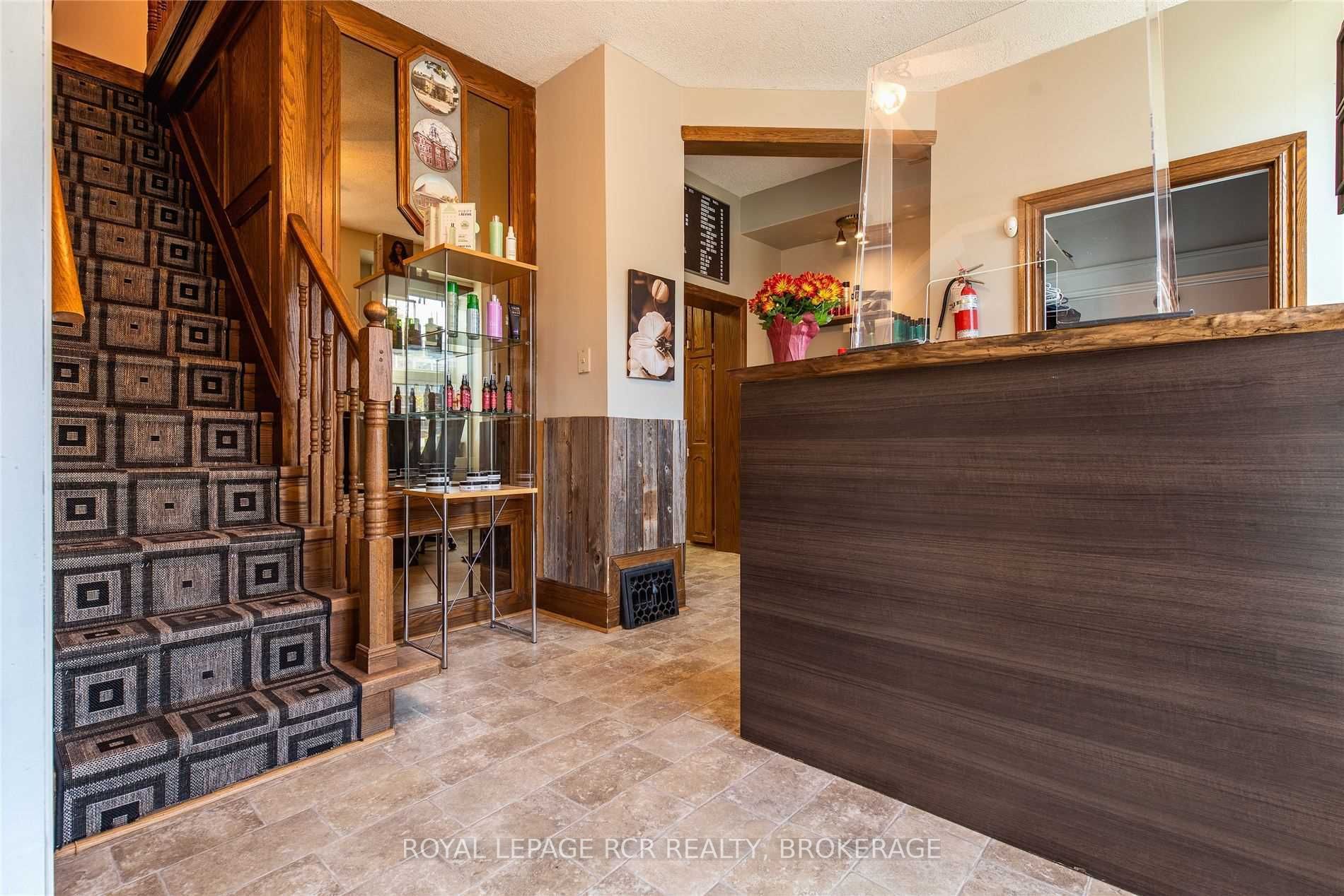Listing W5866506 - Large Photo # 4
