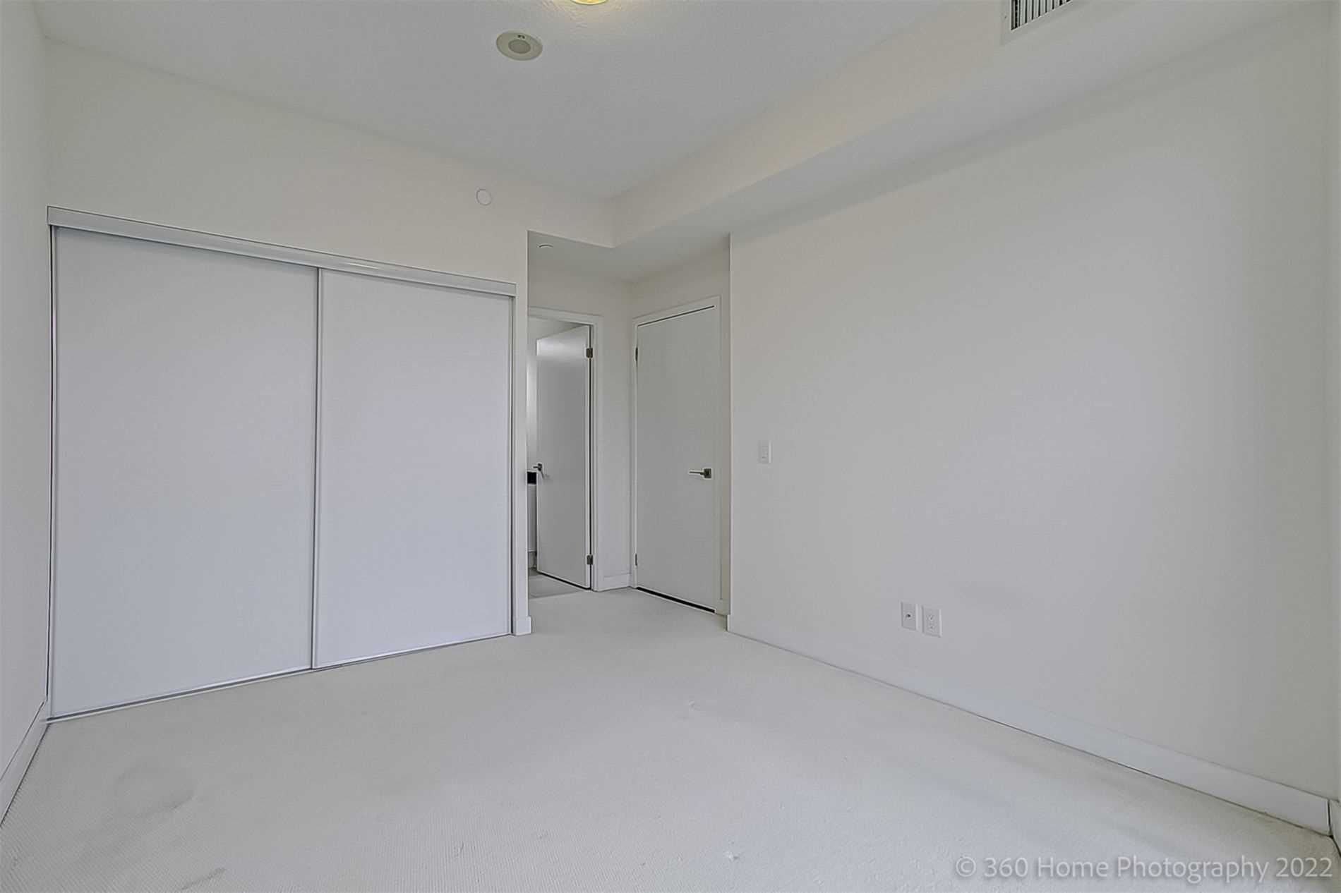 Listing W5866603 - Large Photo # 18
