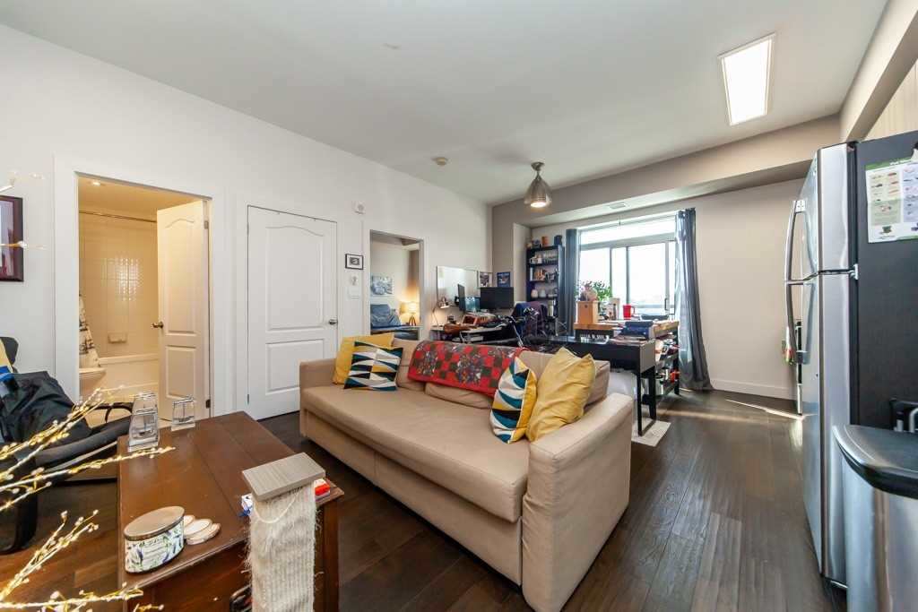 Listing W5866749 - Large Photo # 2