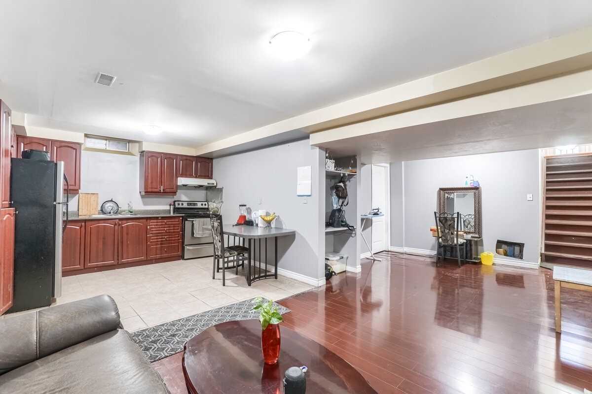 Listing W5866796 - Large Photo # 39